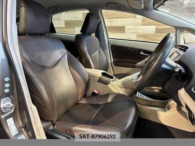 Toyota PRIUS 2012-11 212055-7