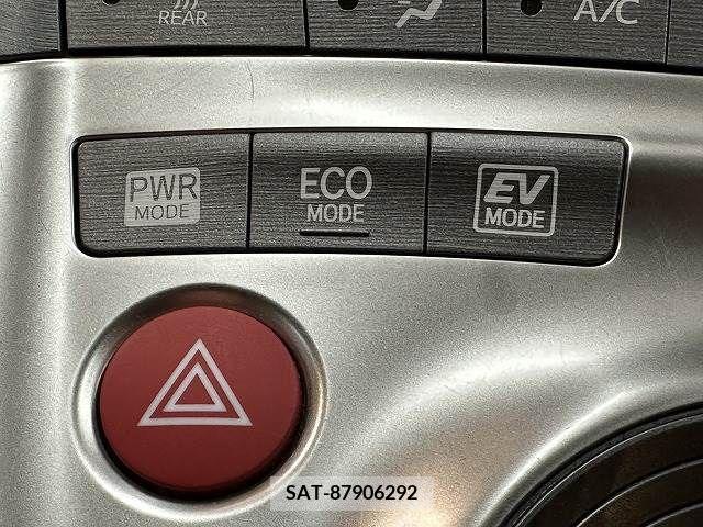 Toyota PRIUS 2012-11 212055-5
