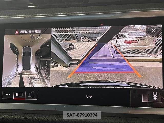 Audi Q3 2021-04 261252-5