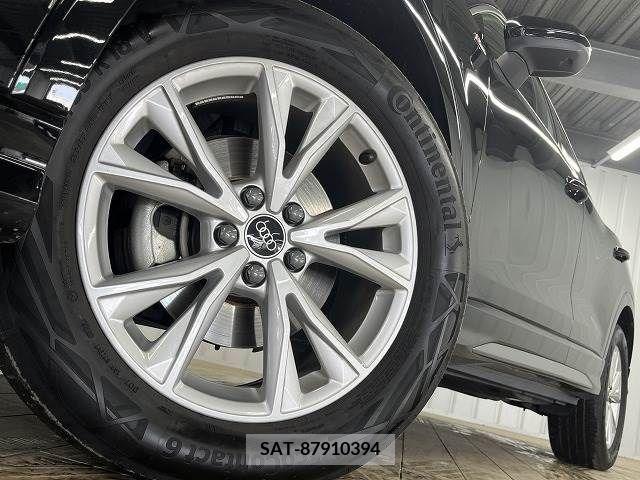 Audi Q3 2021-04 261252-18