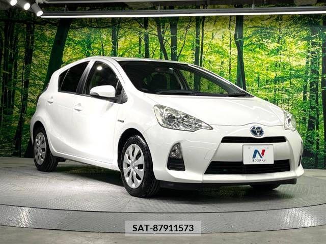 Toyota AQUA 2012-06 313927-16