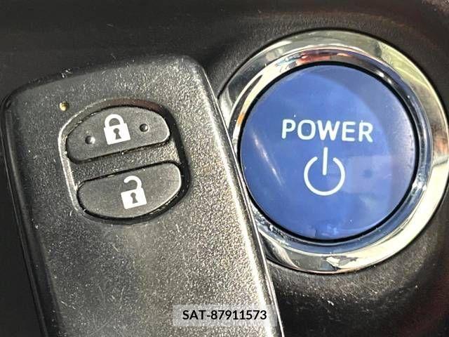 Toyota AQUA 2012-06 313927-4