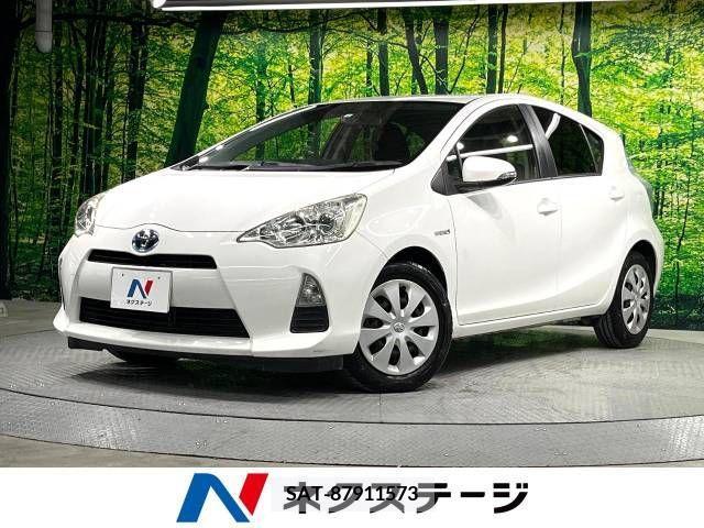 Toyota AQUA 2012-06 313927-0