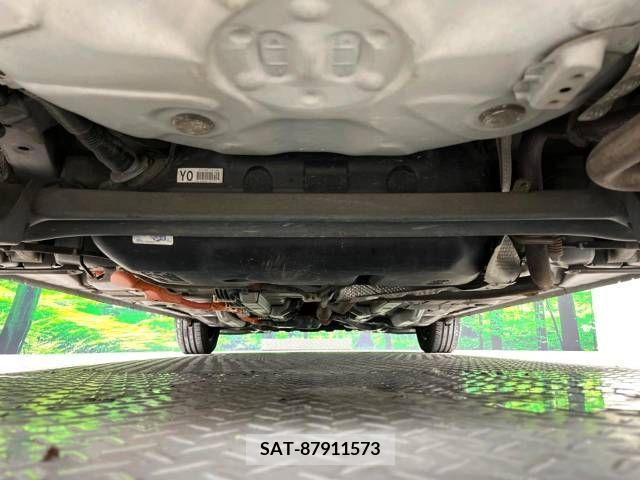 Toyota AQUA 2012-06 313927-19