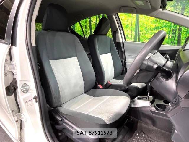 Toyota AQUA 2012-06 313927-8