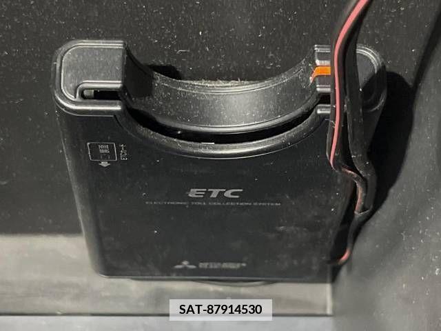 Toyota SIENTA 2018-11 336704-6