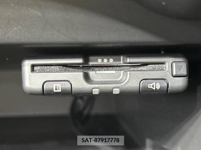 Nissan NOTE 2013-06 313876-4