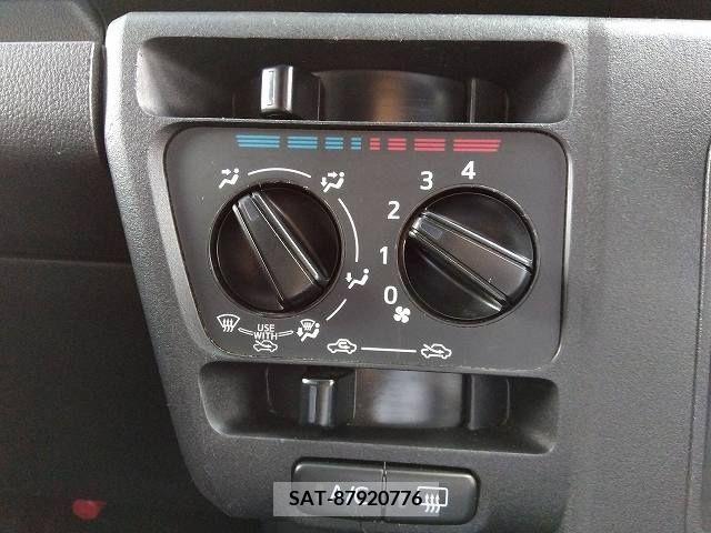Daihatsu HIJET CARGO 2022-07 271868-11