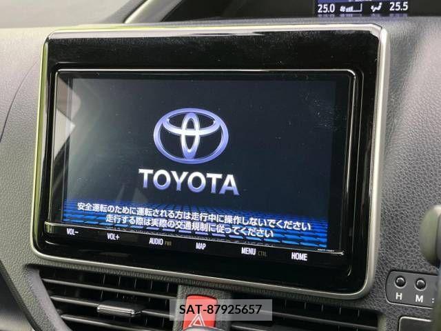 Toyota VOXY 2019-01 210766-2