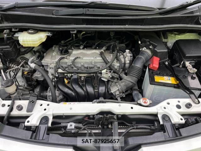 Toyota VOXY 2019-01 210766-18