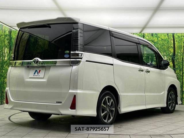 Toyota VOXY 2019-01 210766-17