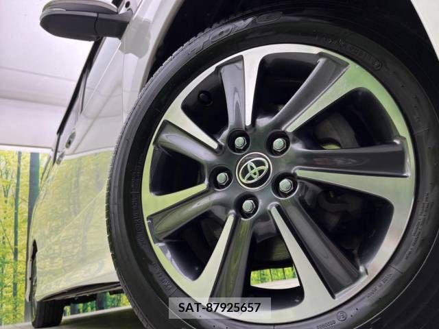 Toyota VOXY 2019-01 210766-13