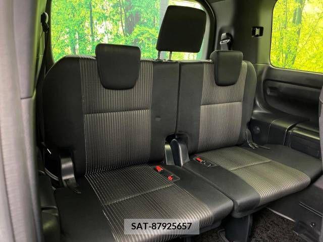 Toyota VOXY 2019-01 210766-9