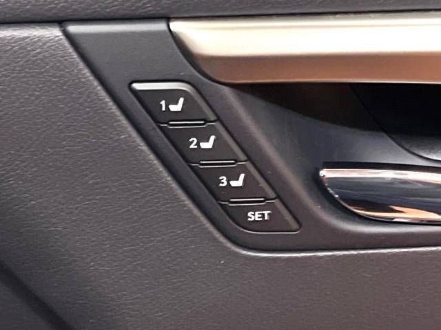 Lexus RX 2017-10 22514-8