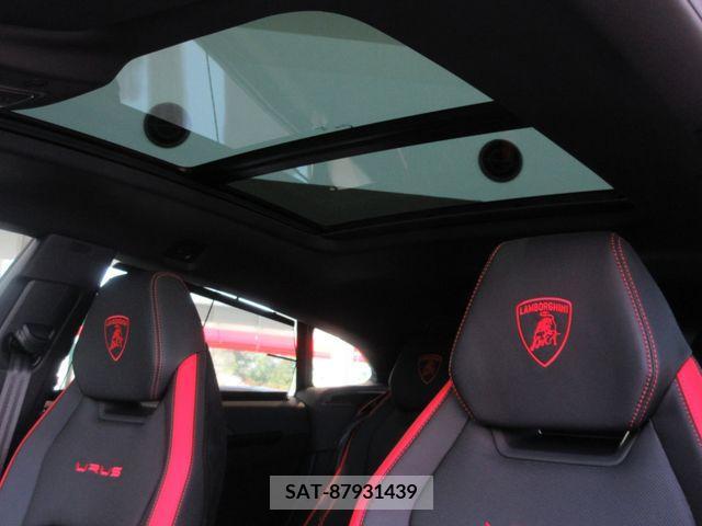 Lamborghini URUS 2024-01 245910-13