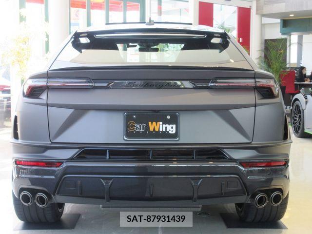 Lamborghini URUS 2024-01 245910-11