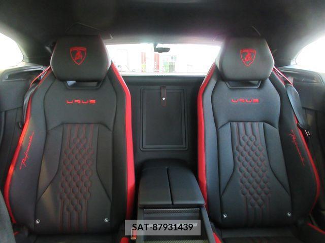 Lamborghini URUS 2024-01 245910-17