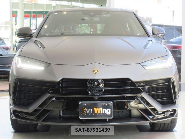 Lamborghini URUS 2024-01 245910-2