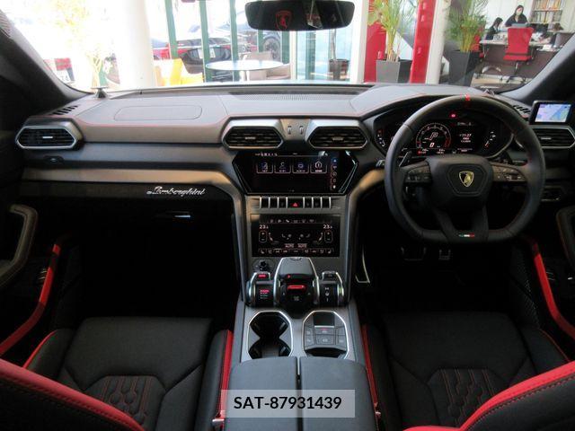 Lamborghini URUS 2024-01 245910-1