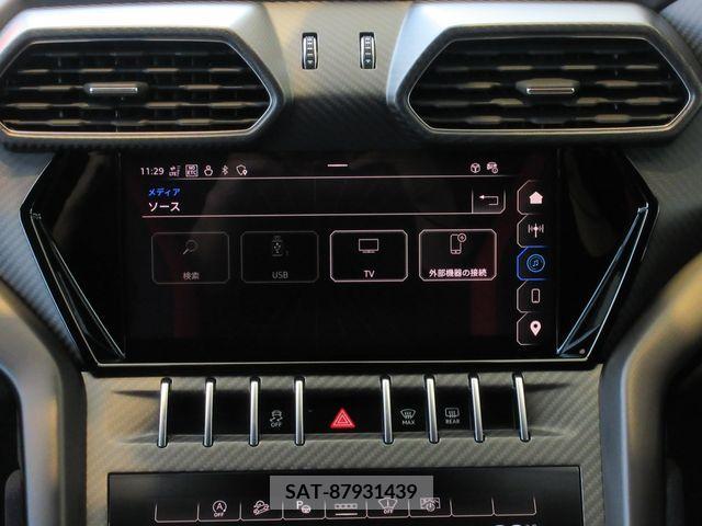 Lamborghini URUS 2024-01 245910-28
