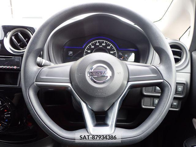 Nissan NOTE 2019-01 305443-10
