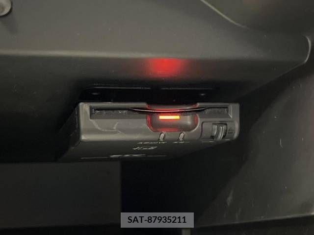 Nissan NOTE 2013-08 327670-3