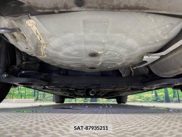 Nissan NOTE 2013-08 327670-18