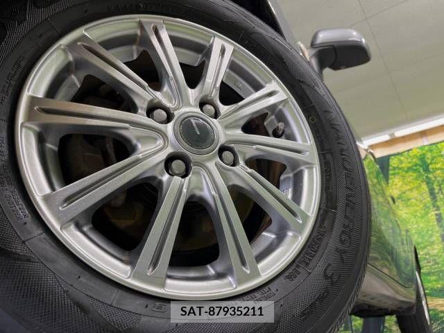 Nissan NOTE 2013-08 327670-9