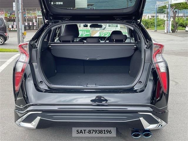 Toyota PRIUS 2017-08 282133-13