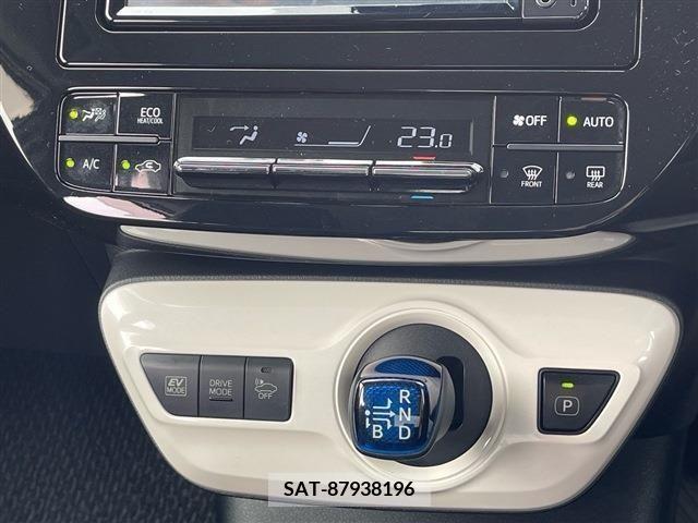 Toyota PRIUS 2017-08 282133-18