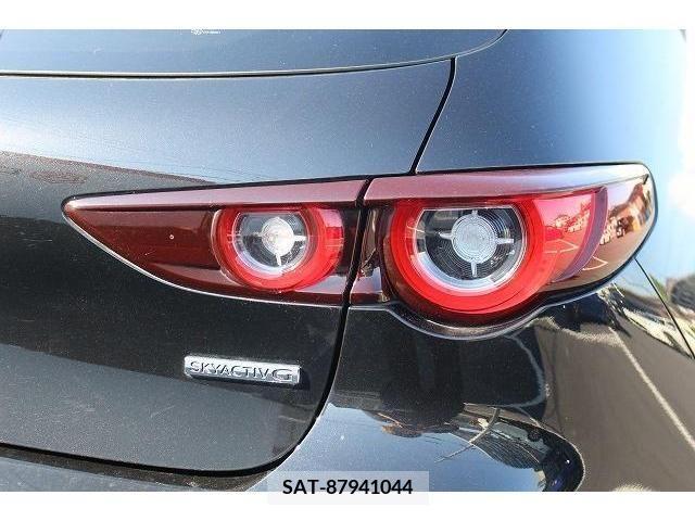 Mazda MAZDA3 2022-11 301046-12