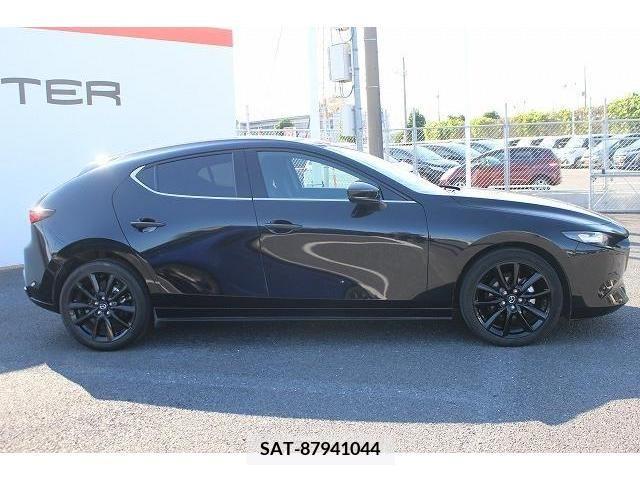 Mazda MAZDA3 2022-11 301046-8