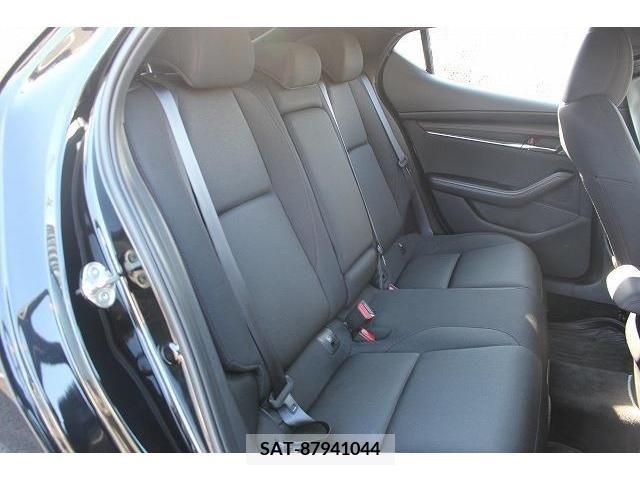 Mazda MAZDA3 2022-11 301046-15