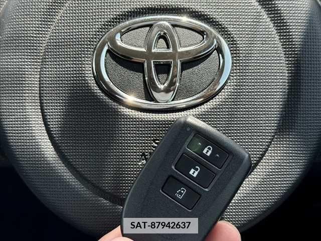 Toyota SPADE 2014-10 346584-21
