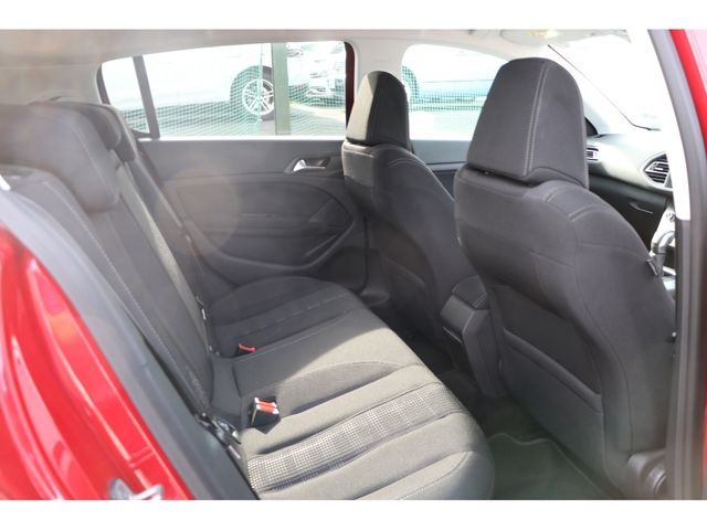 Peugeot 308 2015-03 25225-13