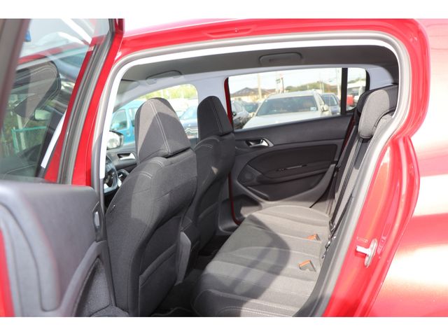 Peugeot 308 2015-03 25225-8