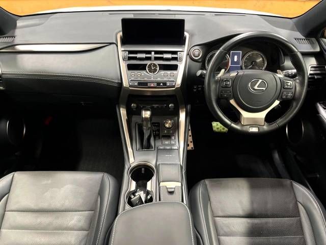 Lexus NX 2020-11 26367-1