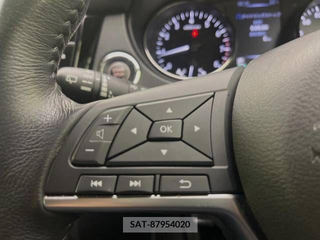 Nissan X-TRAIL 2017-05 330431-6