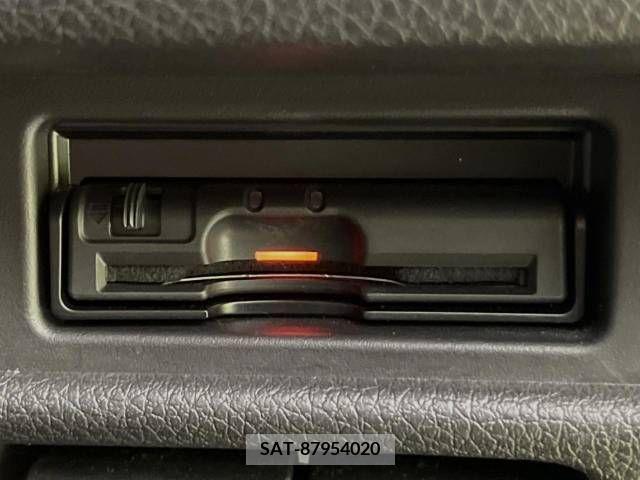 Nissan X-TRAIL 2017-05 330431-5