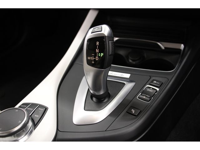 Bmw 1 SERIES 2018-09 23022-4