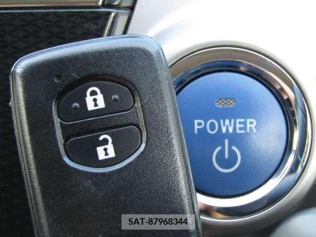 Toyota PRIUS ALPHA 2015-01 220286-10