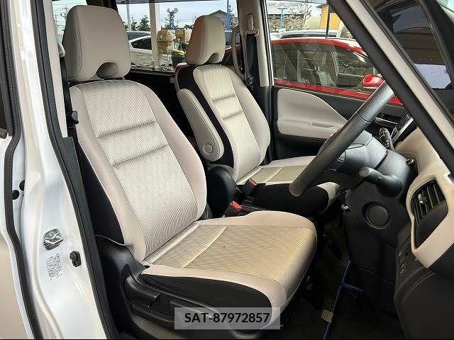 Nissan SERENA 2019-10 216510-7