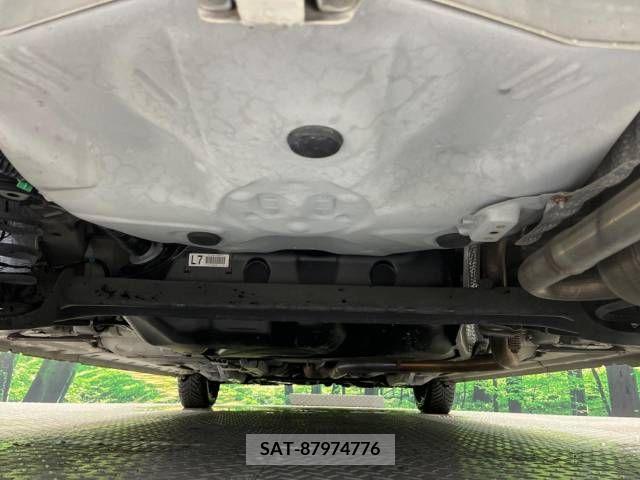 Toyota PORTE 2014-03 281613-19
