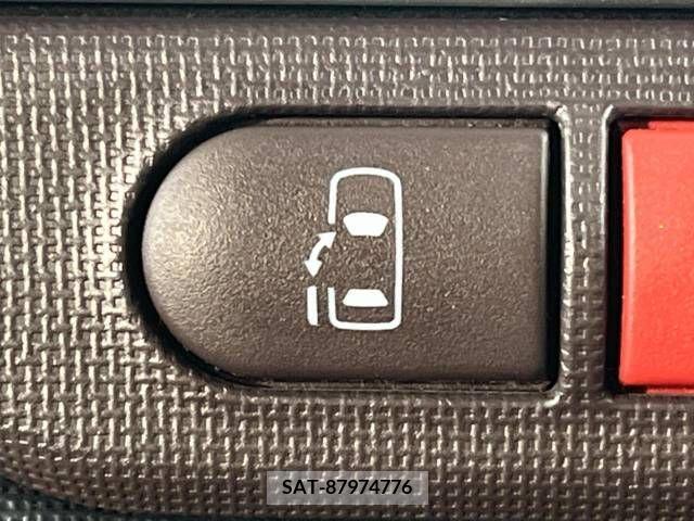 Toyota PORTE 2014-03 281613-3