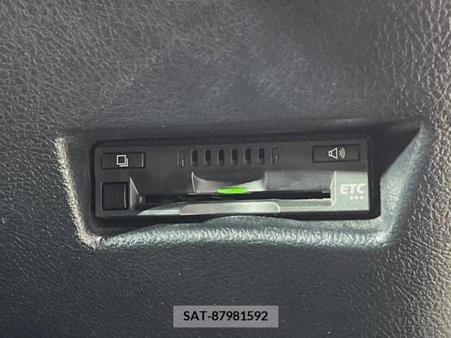 Toyota SIENTA 2019-01 379086-6