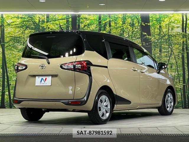 Toyota SIENTA 2019-01 379086-17