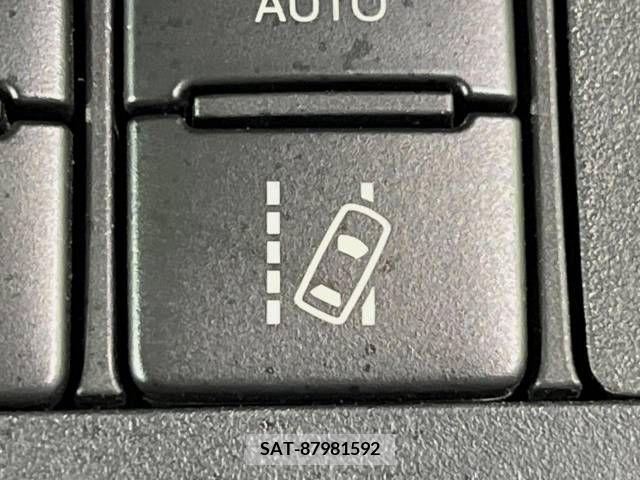 Toyota SIENTA 2019-01 379086-7
