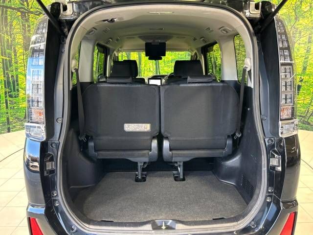 Toyota VOXY 2015-02 21736-11