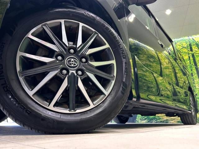 Toyota VOXY 2015-02 21736-14