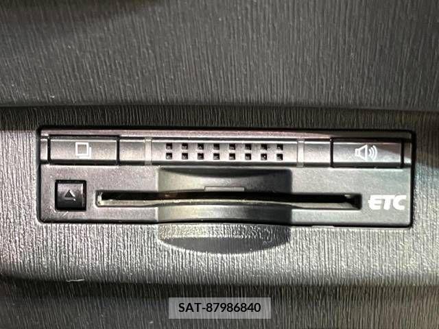 Toyota PRIUS 2014-04 341575-5